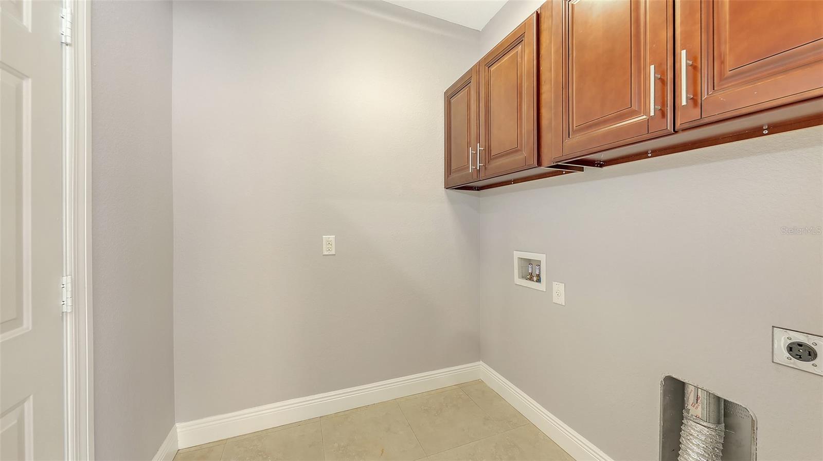 Image 17 of 32 For 205 Sugarloaf Drive