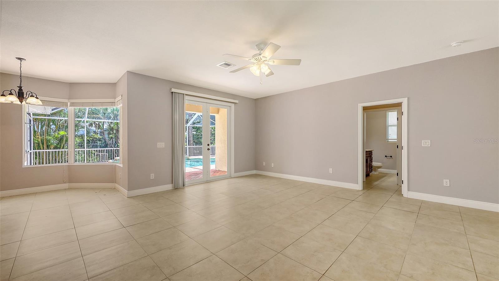 Image 6 of 32 For 205 Sugarloaf Drive