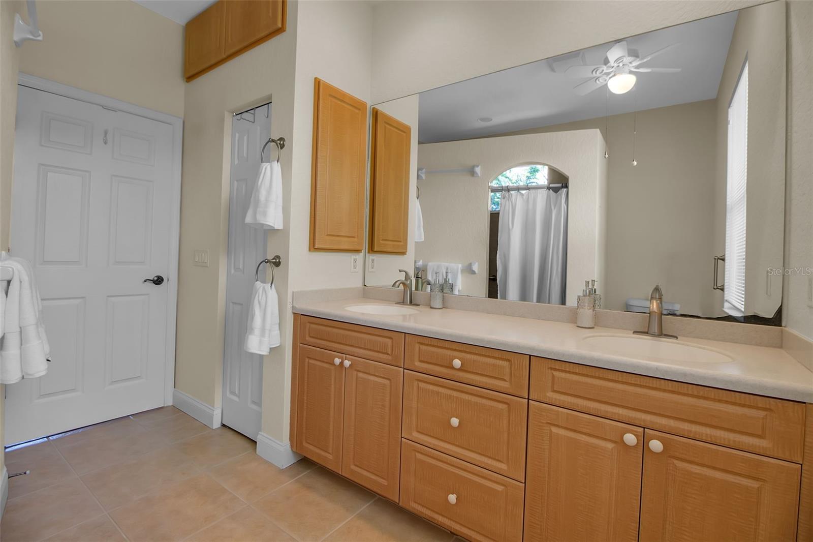Image 14 of 27 For 2048 Larson Street