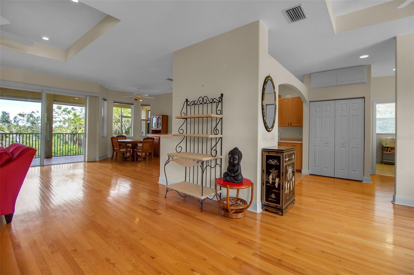 Image 7 of 27 For 2048 Larson Street