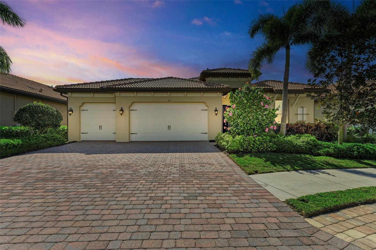 Image 10 of 98 For 138 Toscavilla Boulevard