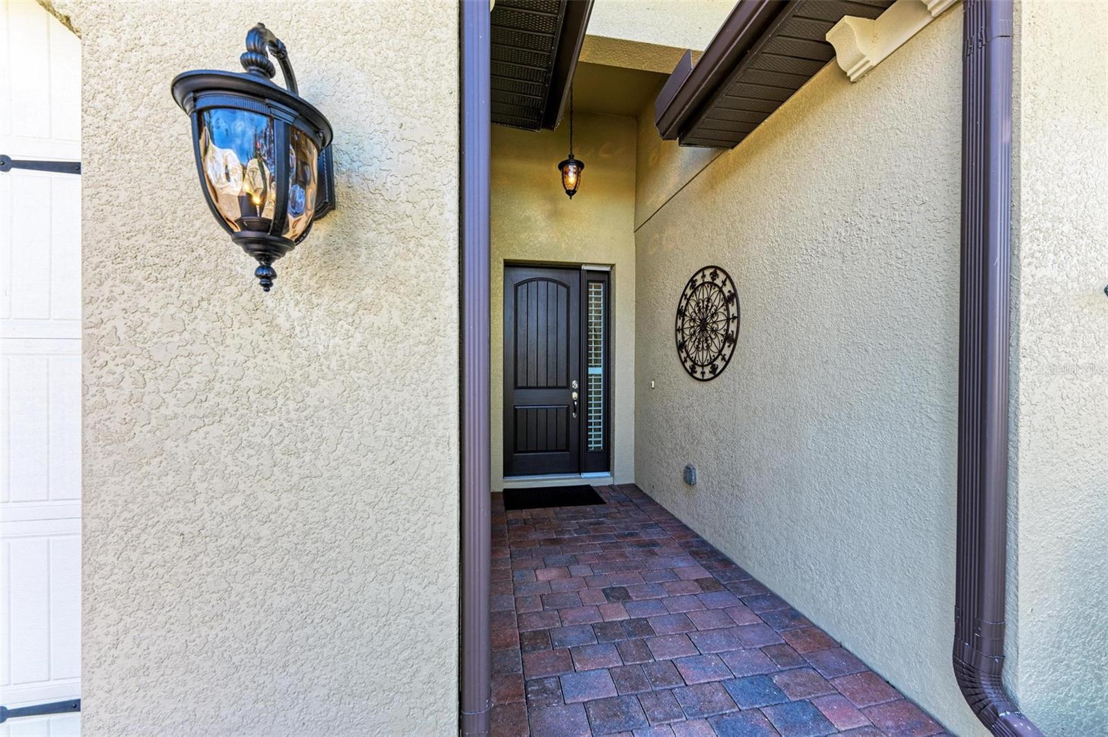 Image 11 of 98 For 138 Toscavilla Boulevard