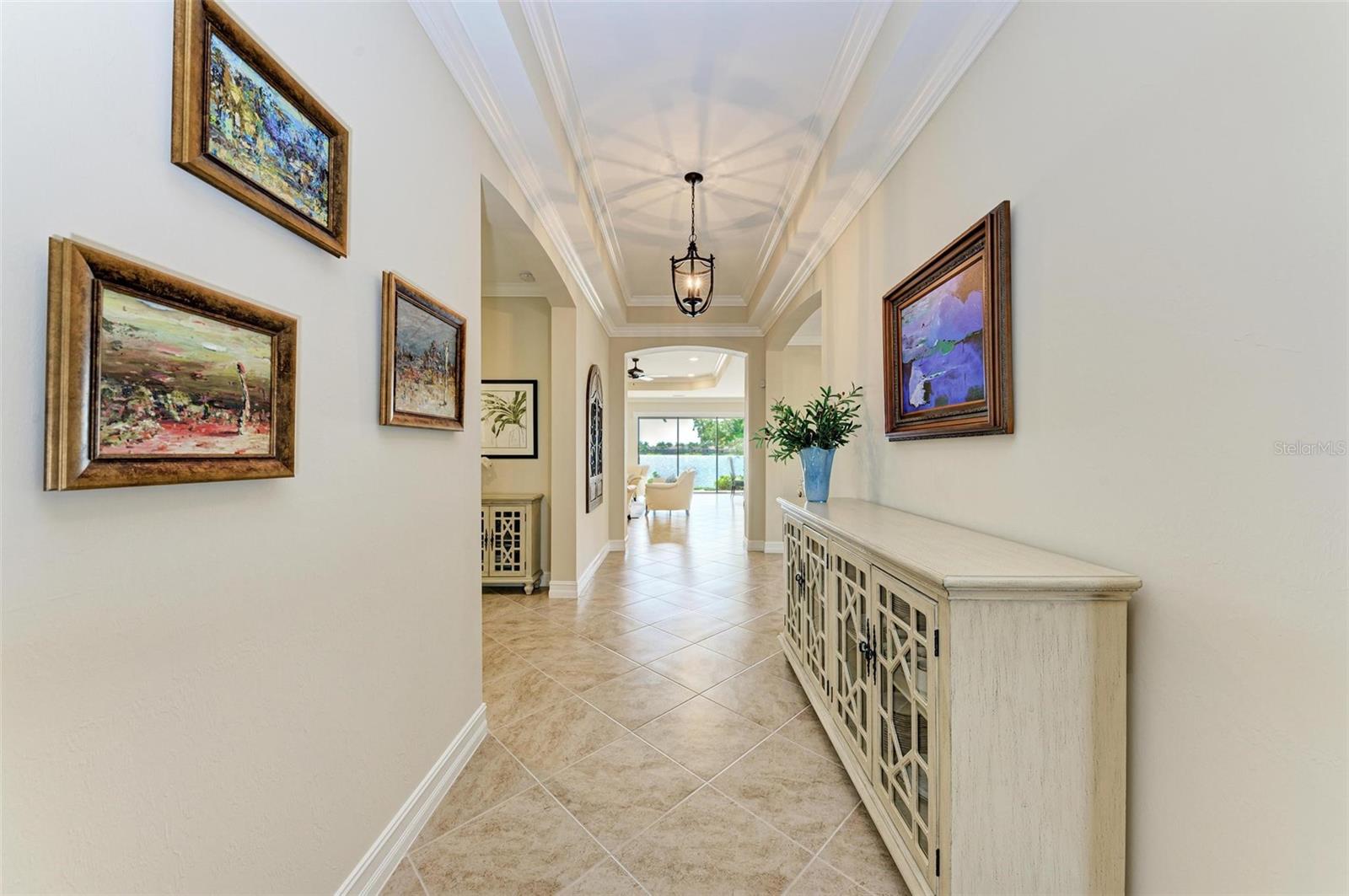 Image 13 of 98 For 138 Toscavilla Boulevard