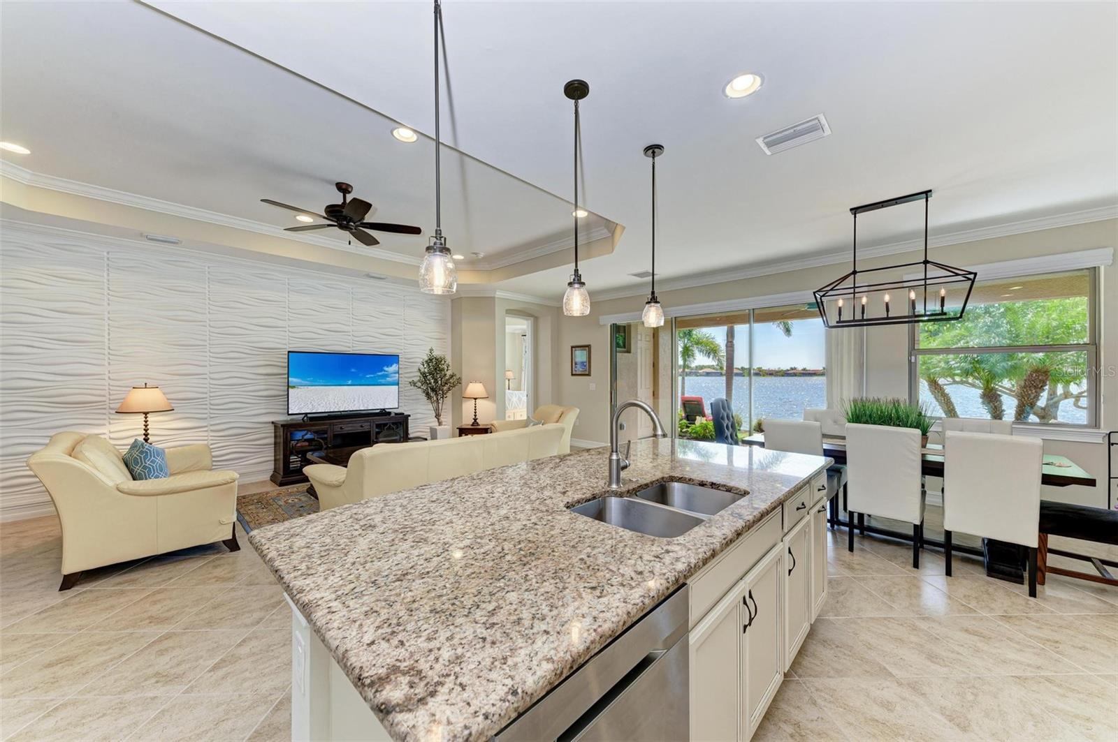 Image 28 of 98 For 138 Toscavilla Boulevard