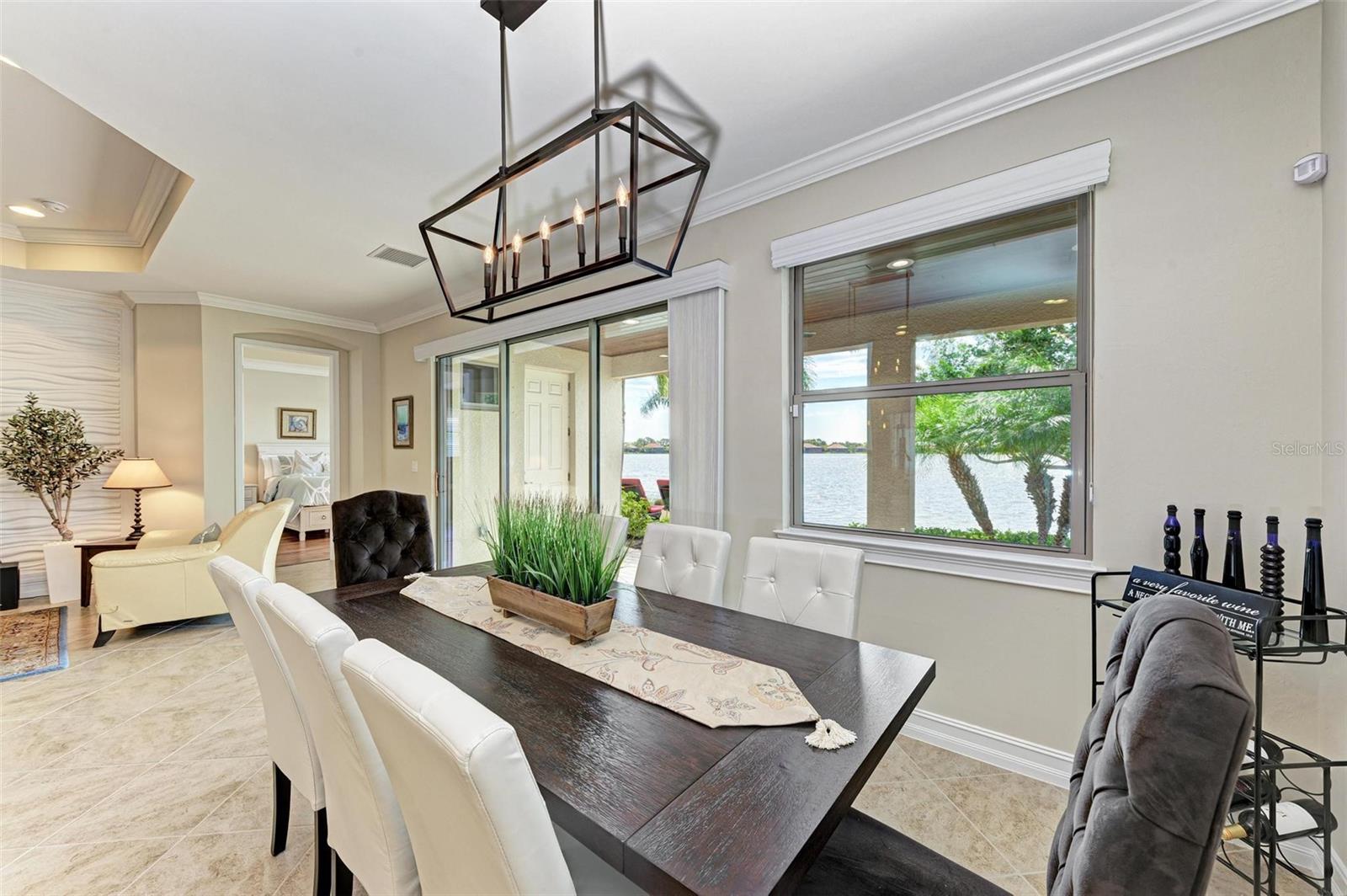 Image 30 of 98 For 138 Toscavilla Boulevard