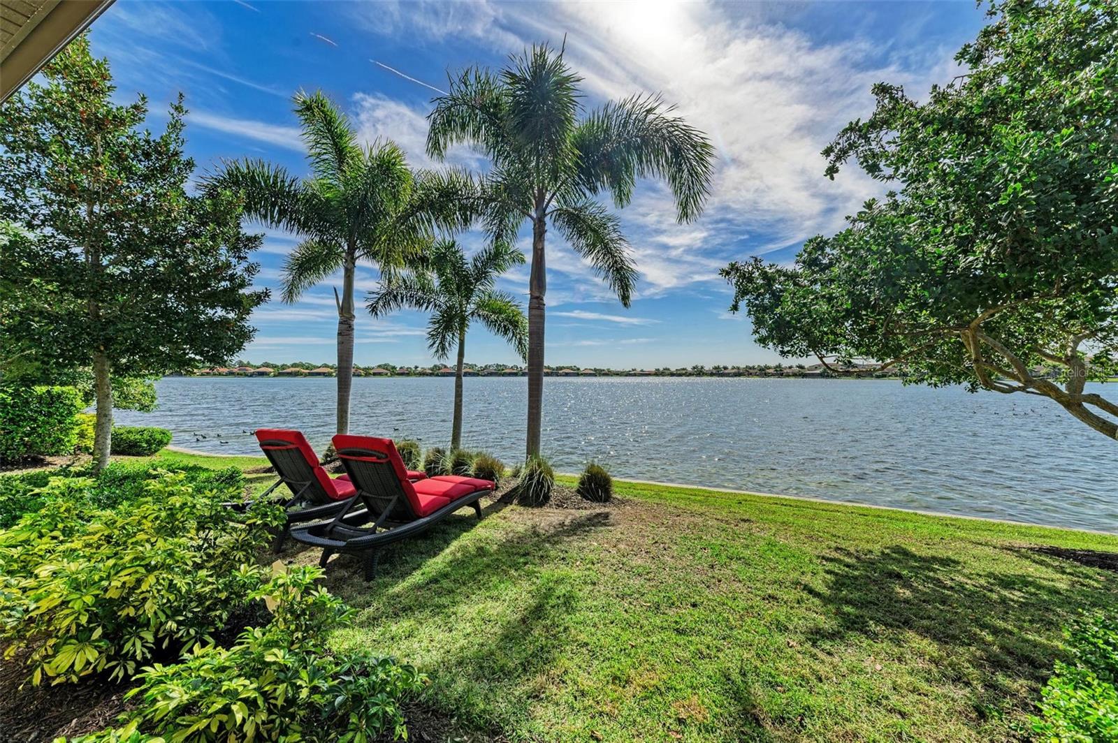 Image 36 of 98 For 138 Toscavilla Boulevard