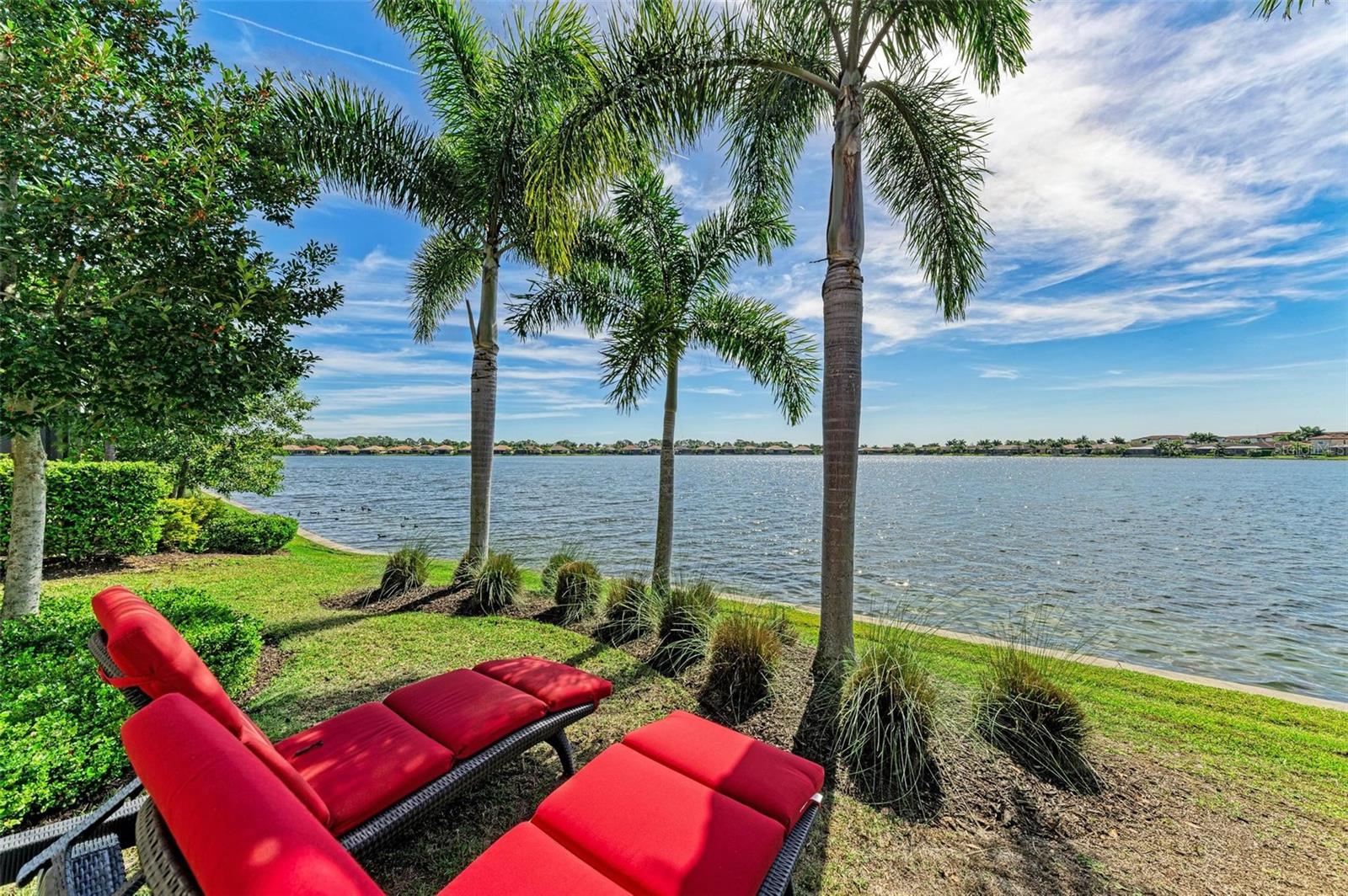Image 37 of 98 For 138 Toscavilla Boulevard