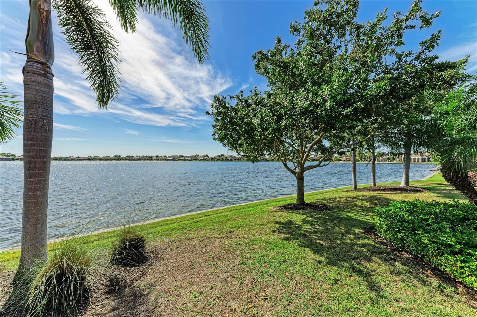 Image 41 of 98 For 138 Toscavilla Boulevard
