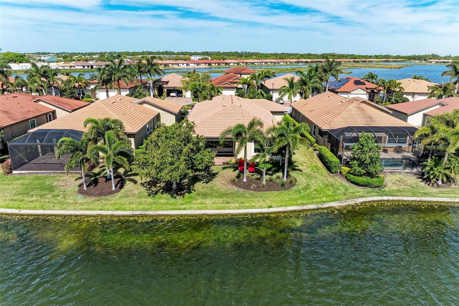 Image 71 of 98 For 138 Toscavilla Boulevard