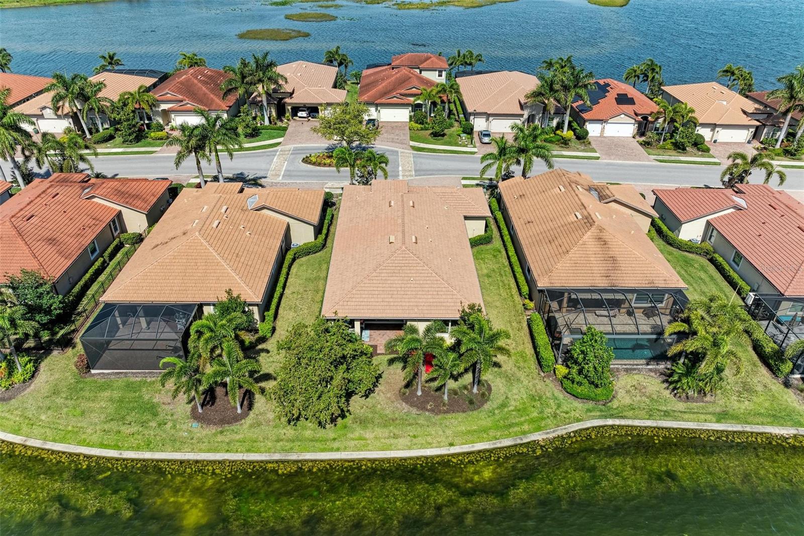 Image 72 of 98 For 138 Toscavilla Boulevard
