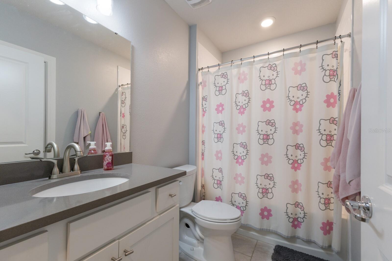Image 13 of 72 For 8985 Royal River Circle