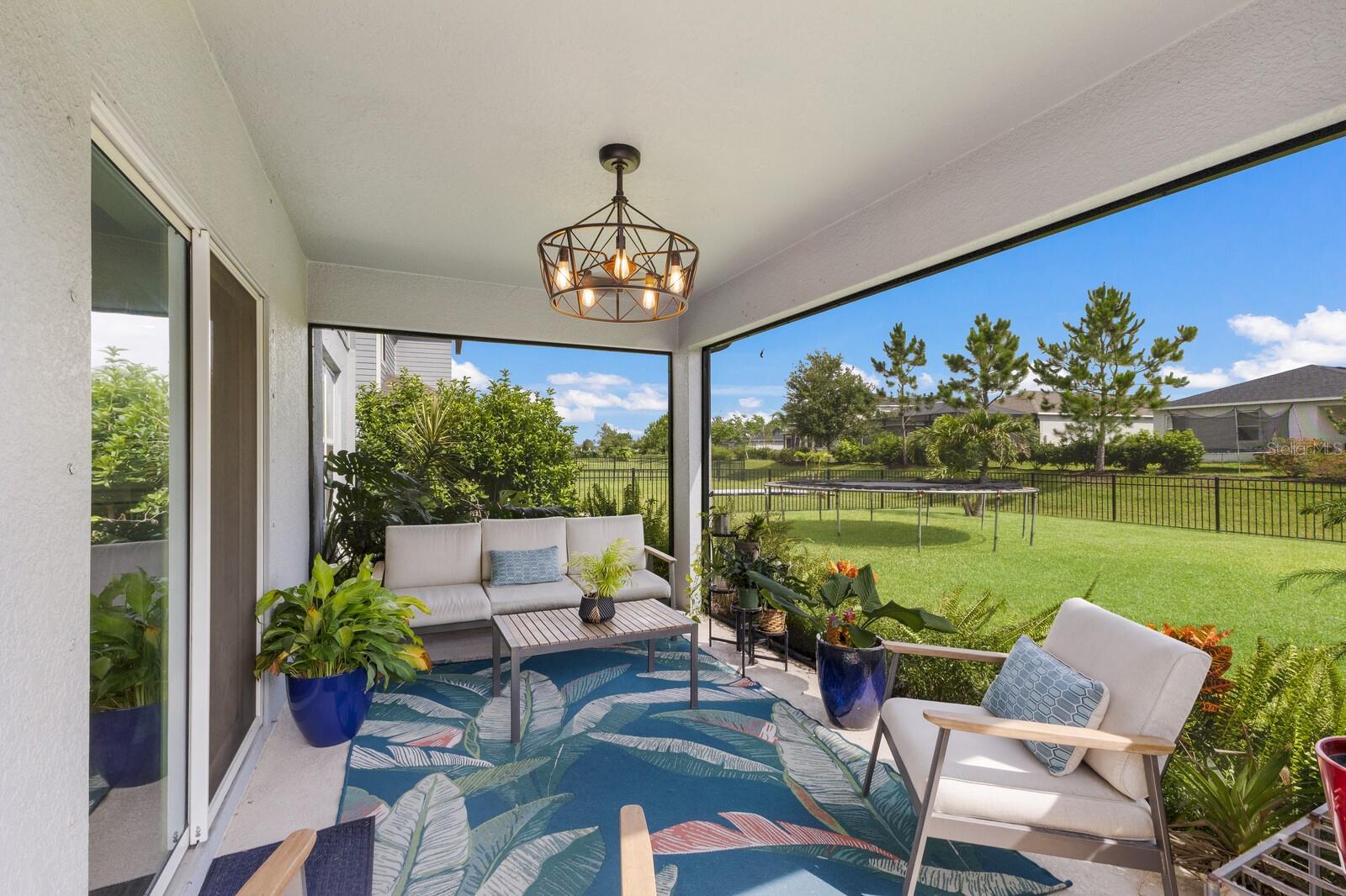 Image 26 of 72 For 8985 Royal River Circle