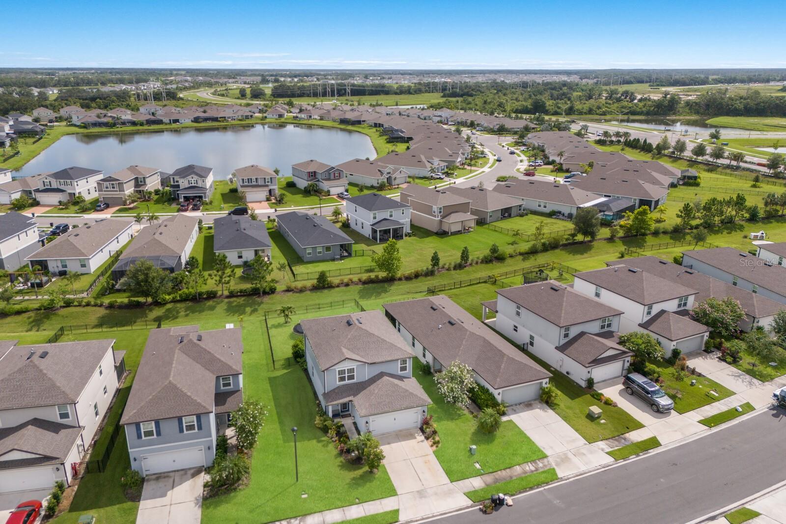 Image 29 of 72 For 8985 Royal River Circle