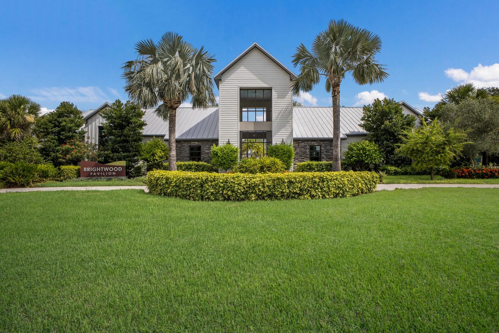 Image 40 of 72 For 8985 Royal River Circle