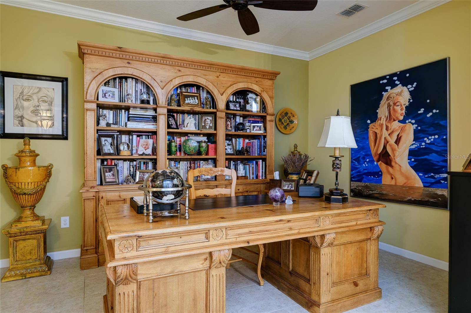 Listing photo id 9 for 3681 Divot Lane