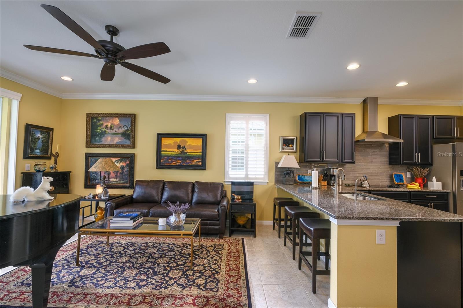 Listing photo id 21 for 3681 Divot Lane