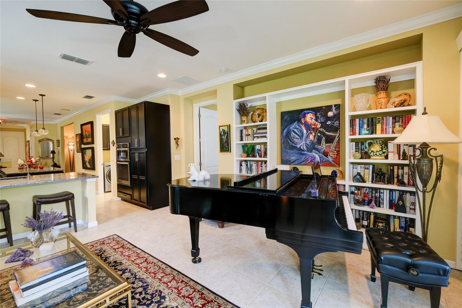 Listing photo id 25 for 3681 Divot Lane