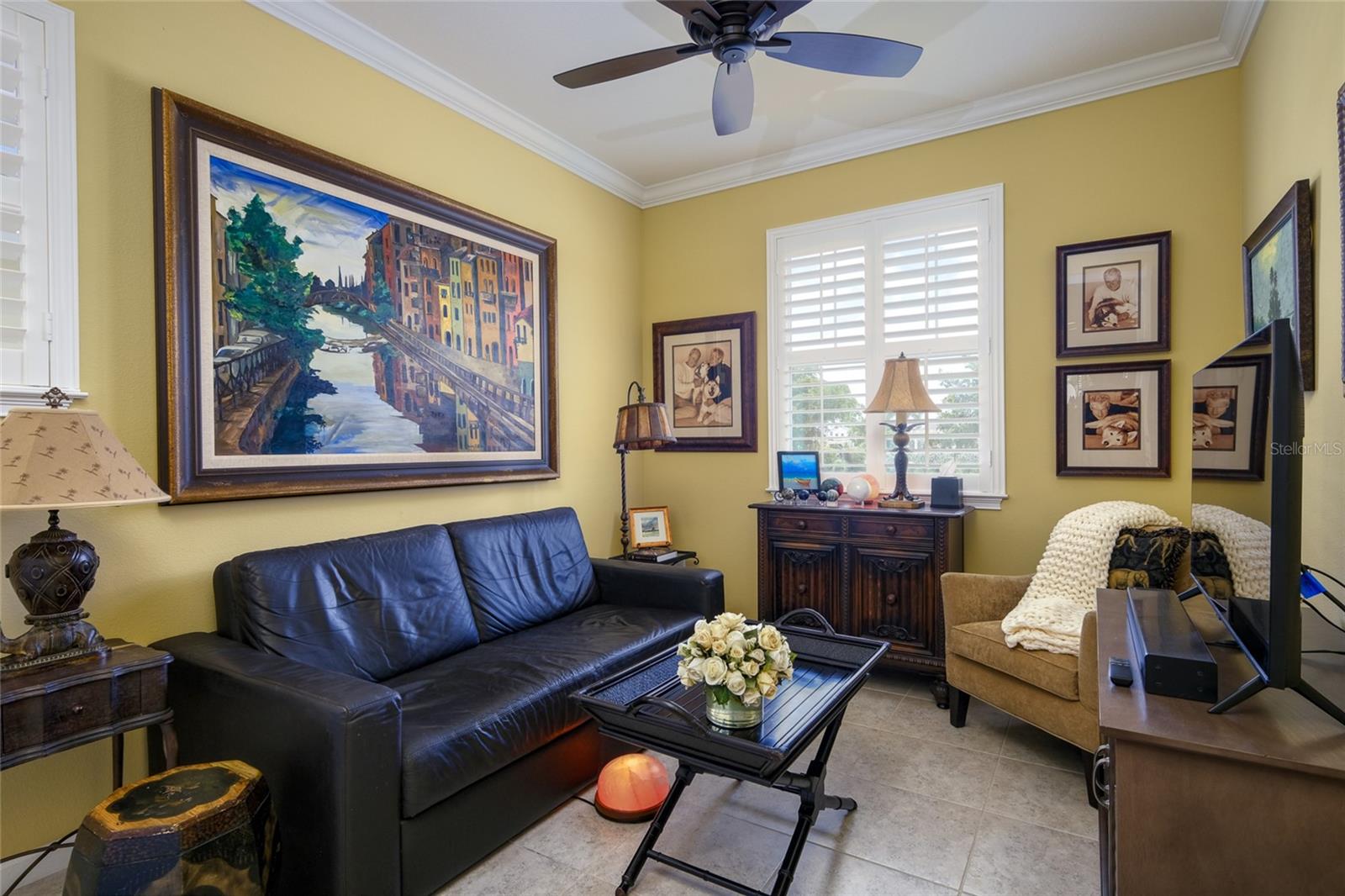 Listing photo id 35 for 3681 Divot Lane