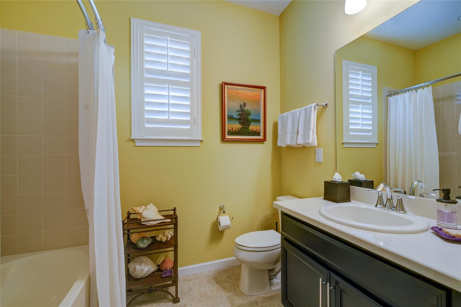 Listing photo id 37 for 3681 Divot Lane