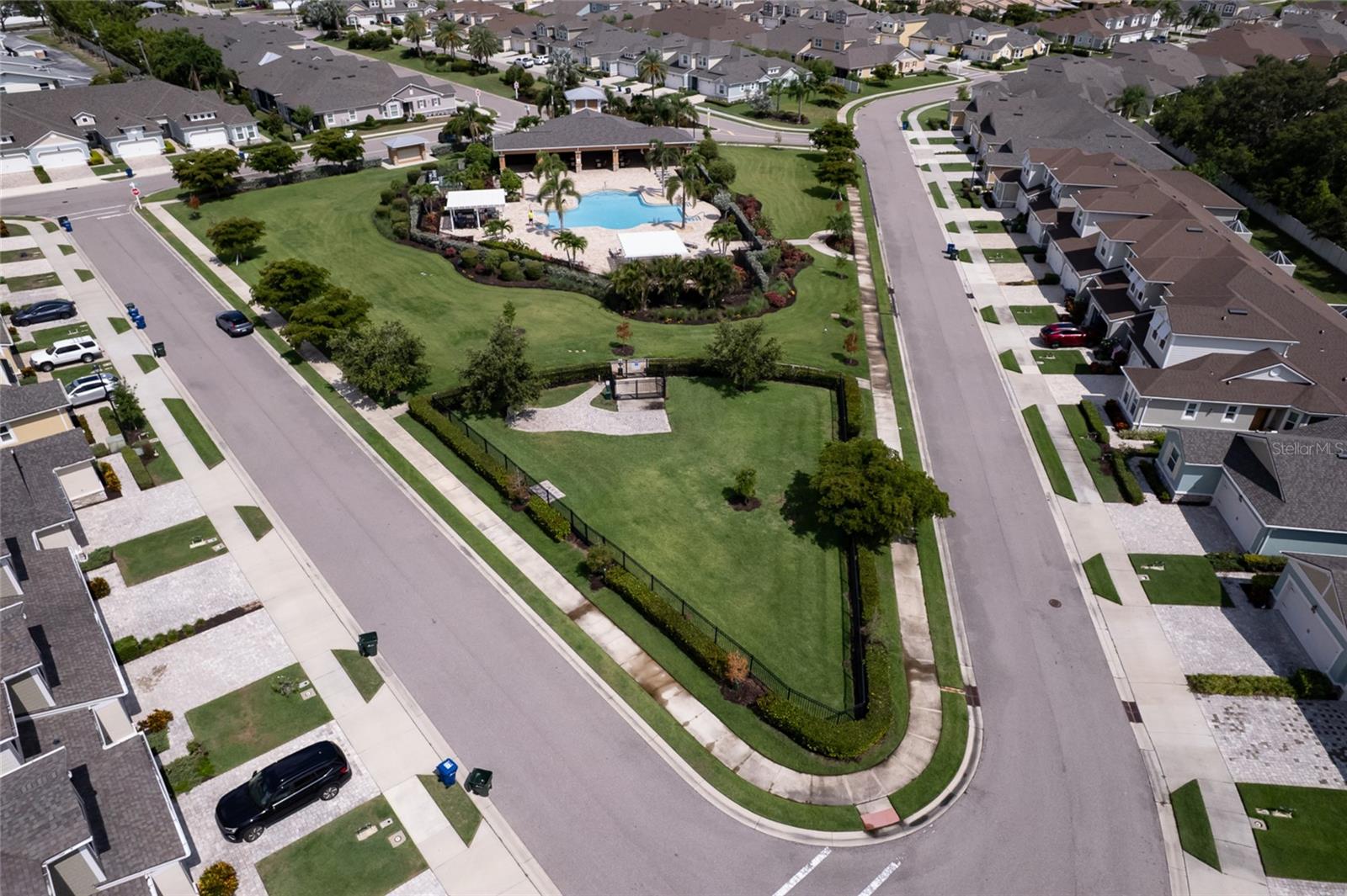 Listing photo id 50 for 3681 Divot Lane