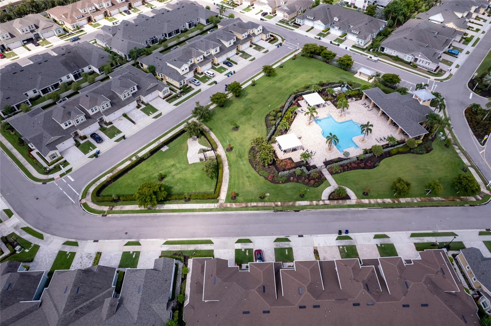 Listing photo id 51 for 3681 Divot Lane