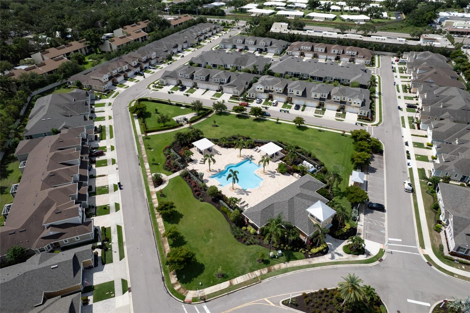Listing photo id 55 for 3681 Divot Lane