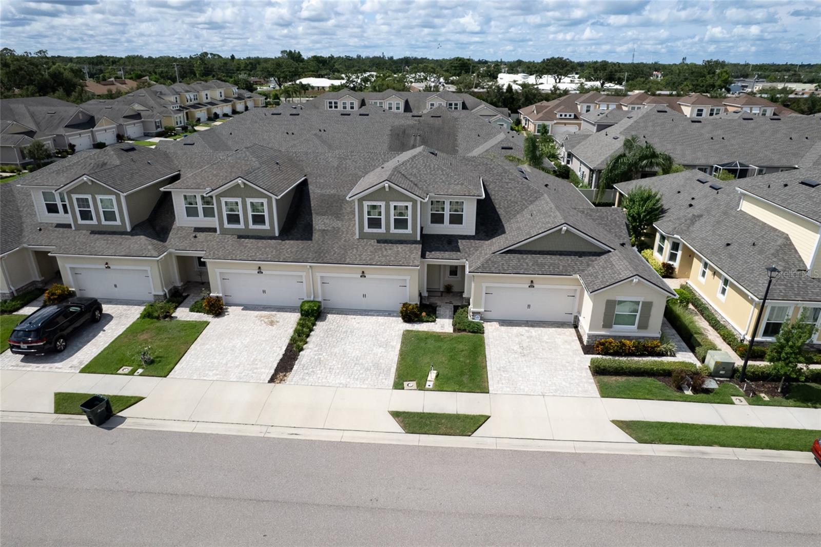 Listing photo id 56 for 3681 Divot Lane