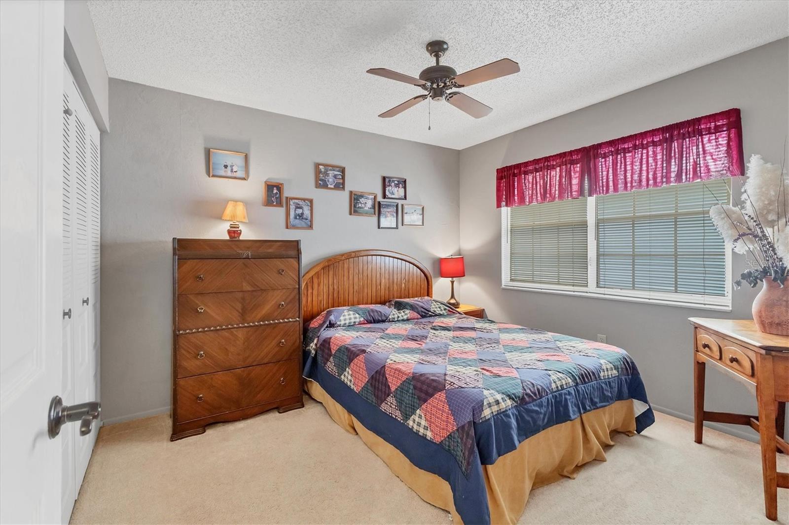 Image 17 of 35 For 4017 38th Street W