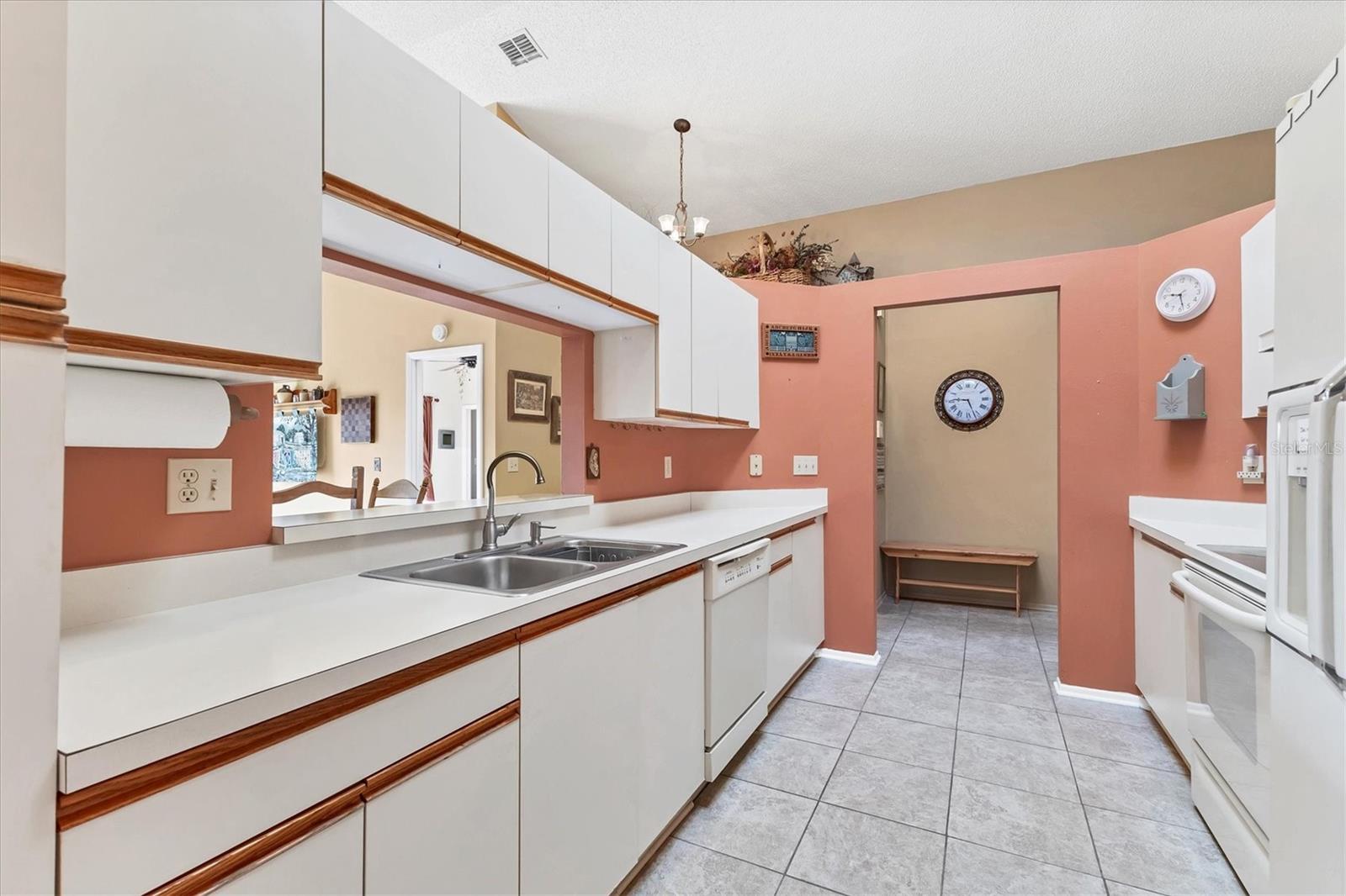 Image 5 of 35 For 4017 38th Street W