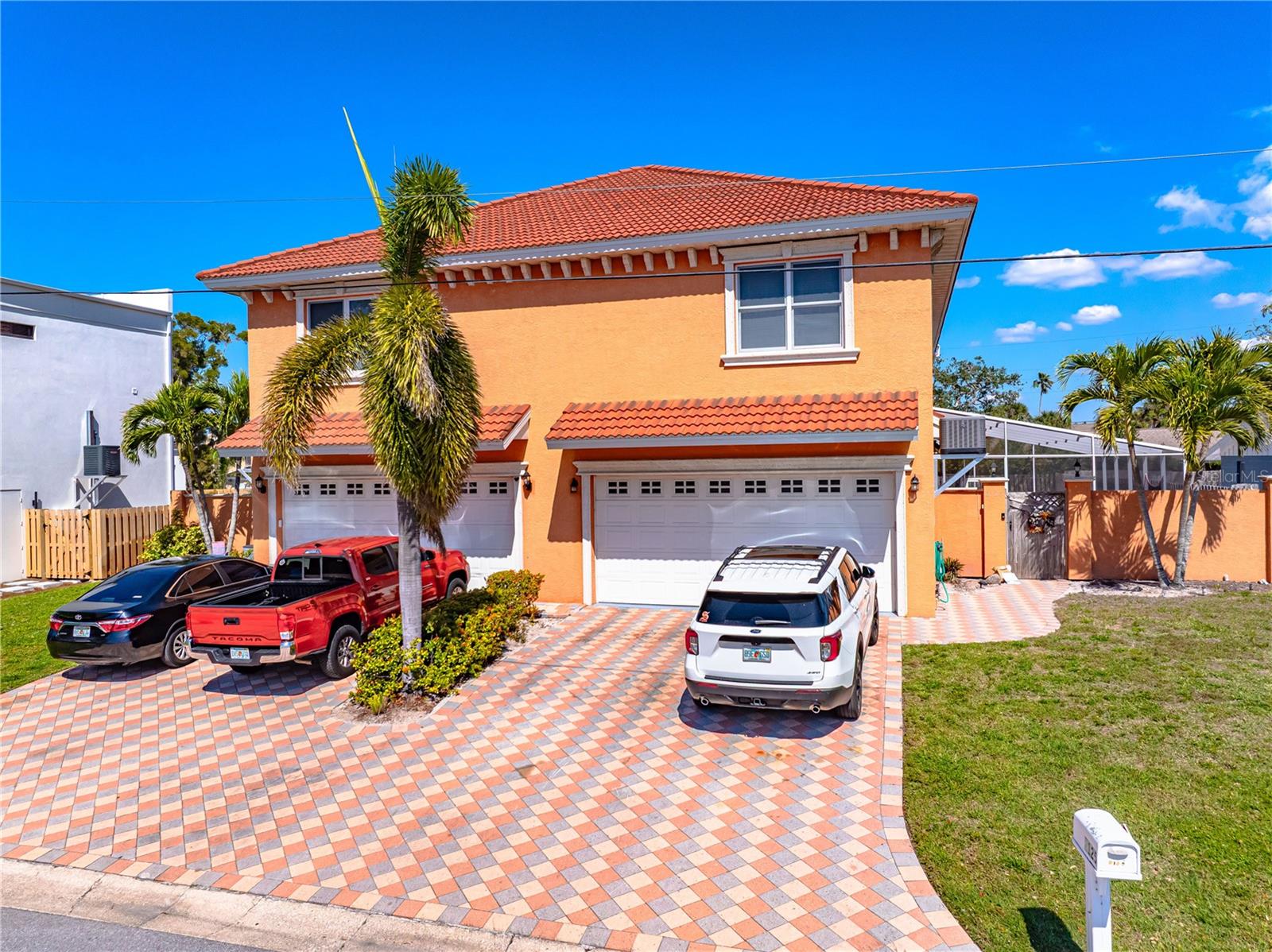 Details for 2119-2125 Montclair Drive 2119 & 212, SARASOTA, FL 34231
