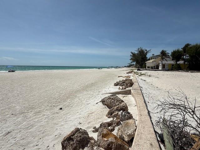 Image 18 of 22 For 2909 Gulf Drive A