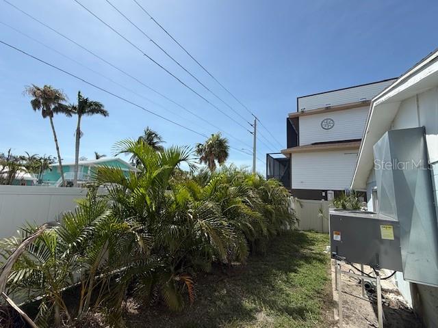 Image 3 of 22 For 2909 Gulf Drive A