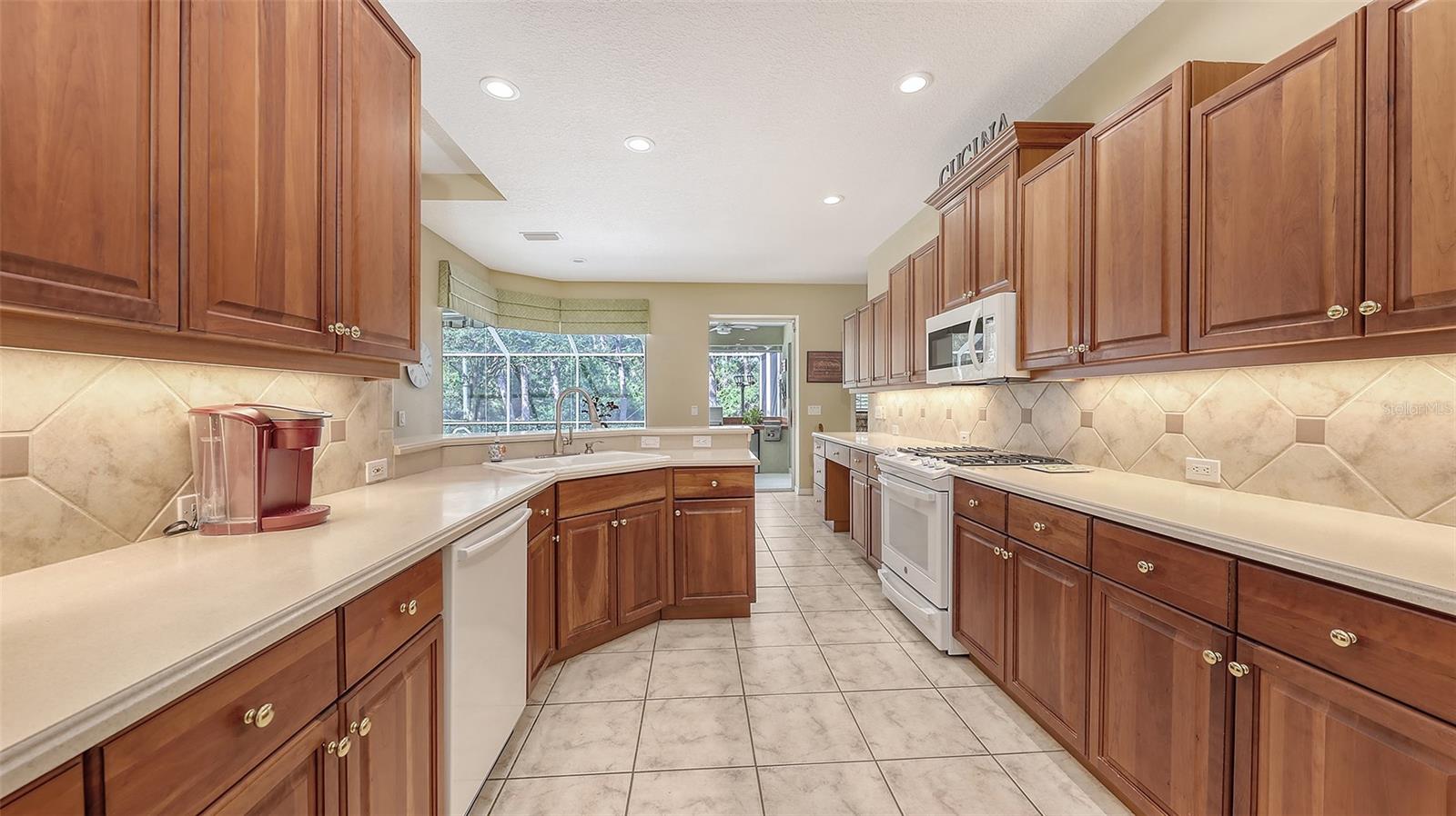 Image 14 of 71 For 7012 Treymore Court