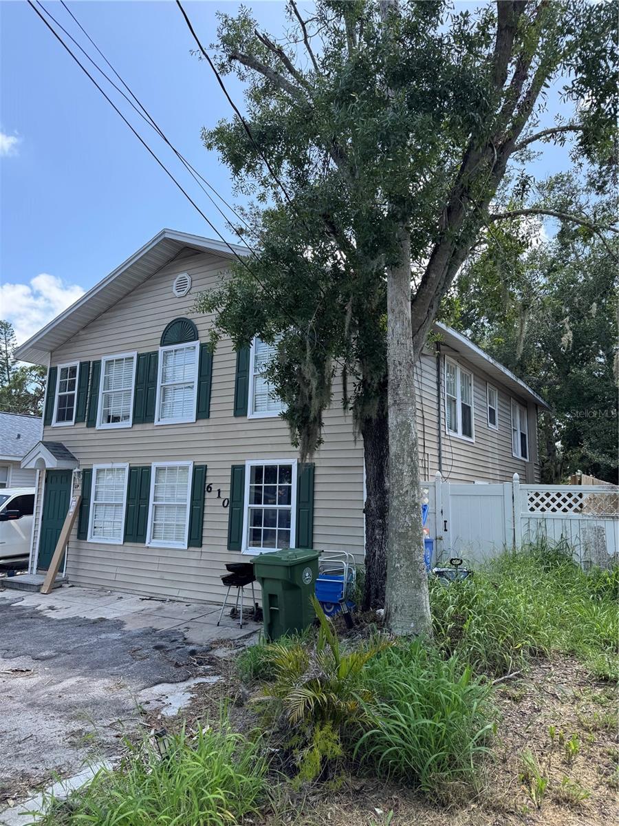 Image 2 of 6 For 610 21st Street W