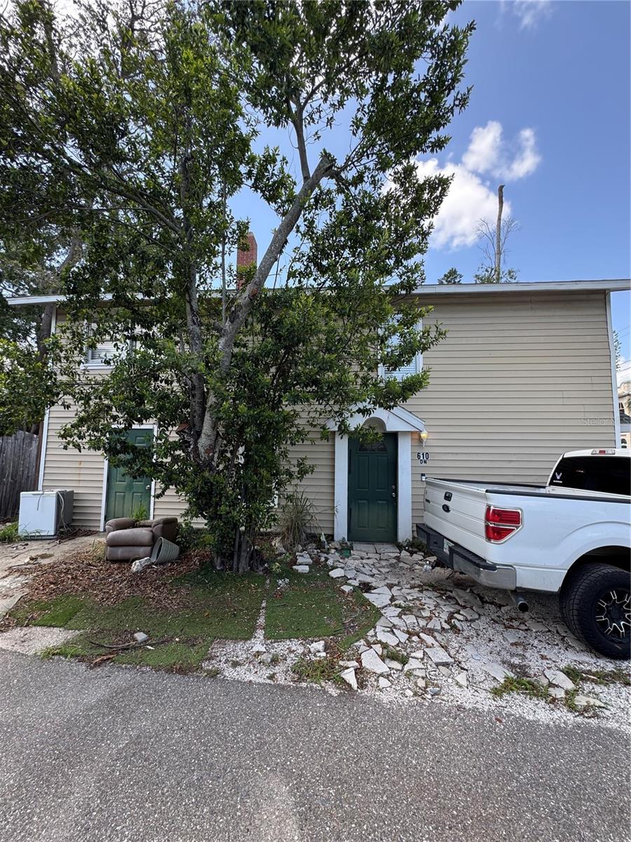 Image 3 of 6 For 610 21st Street W
