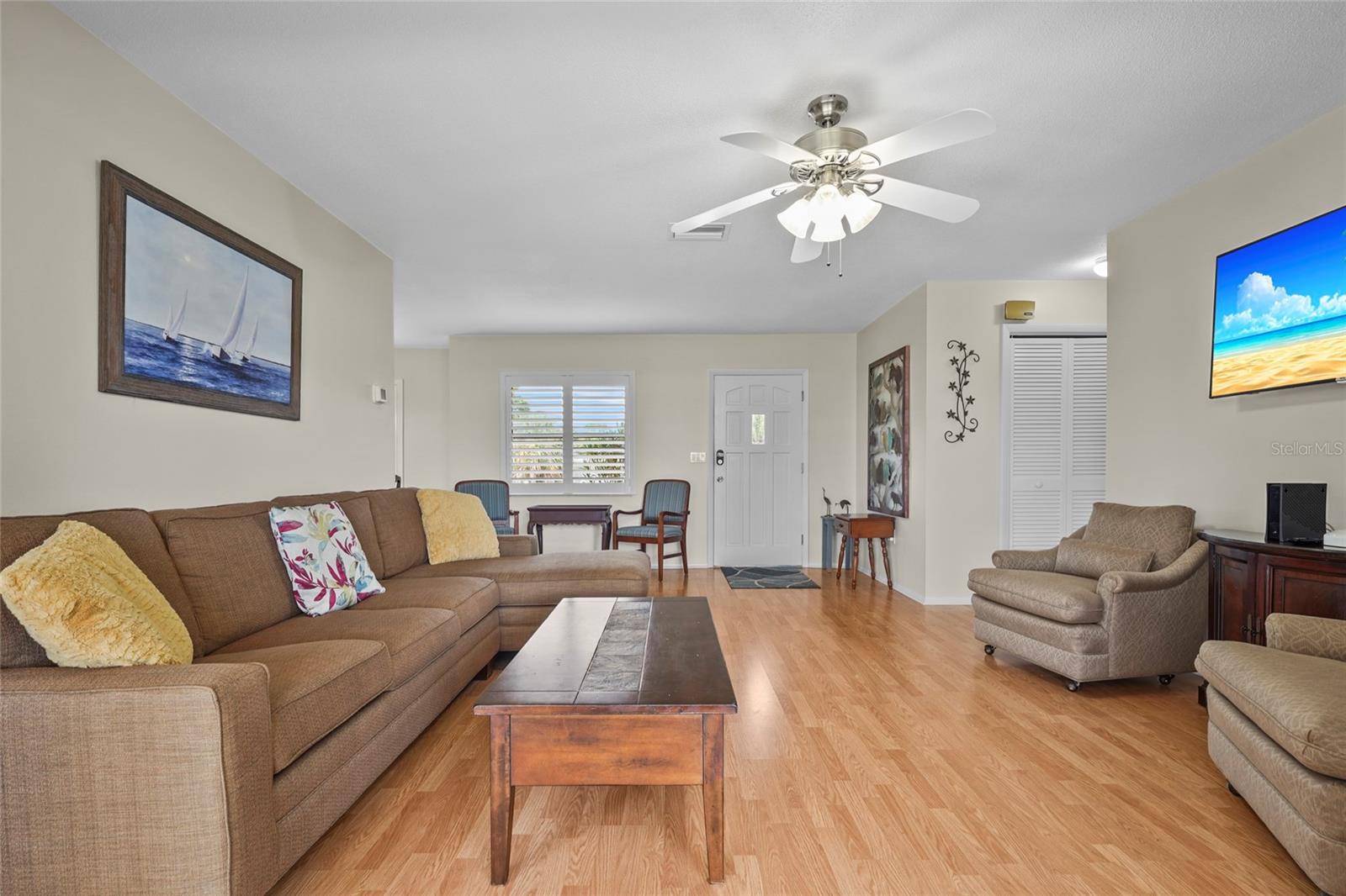 Image 11 of 38 For 409 Archibald Avenue