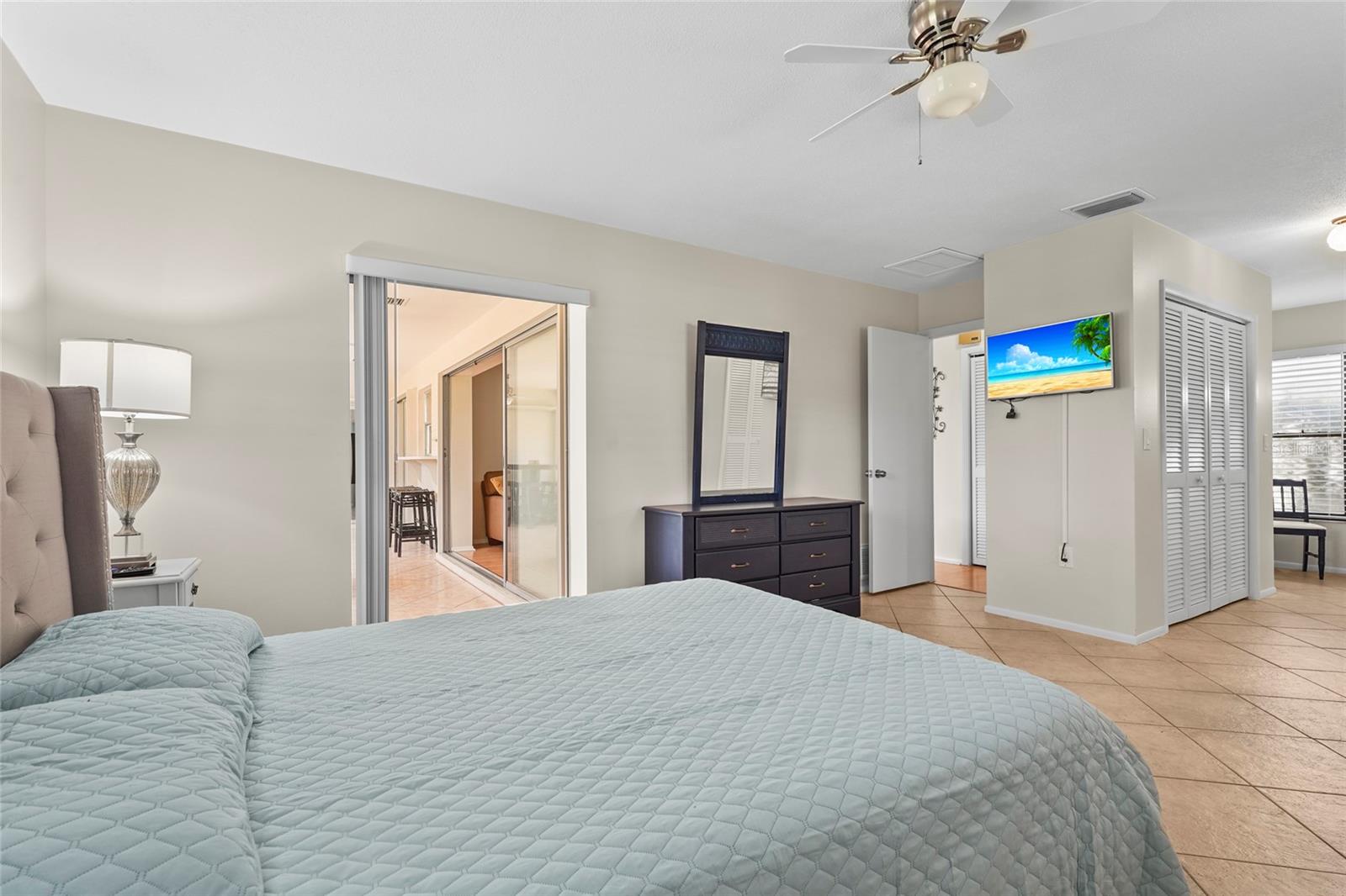 Image 20 of 38 For 409 Archibald Avenue