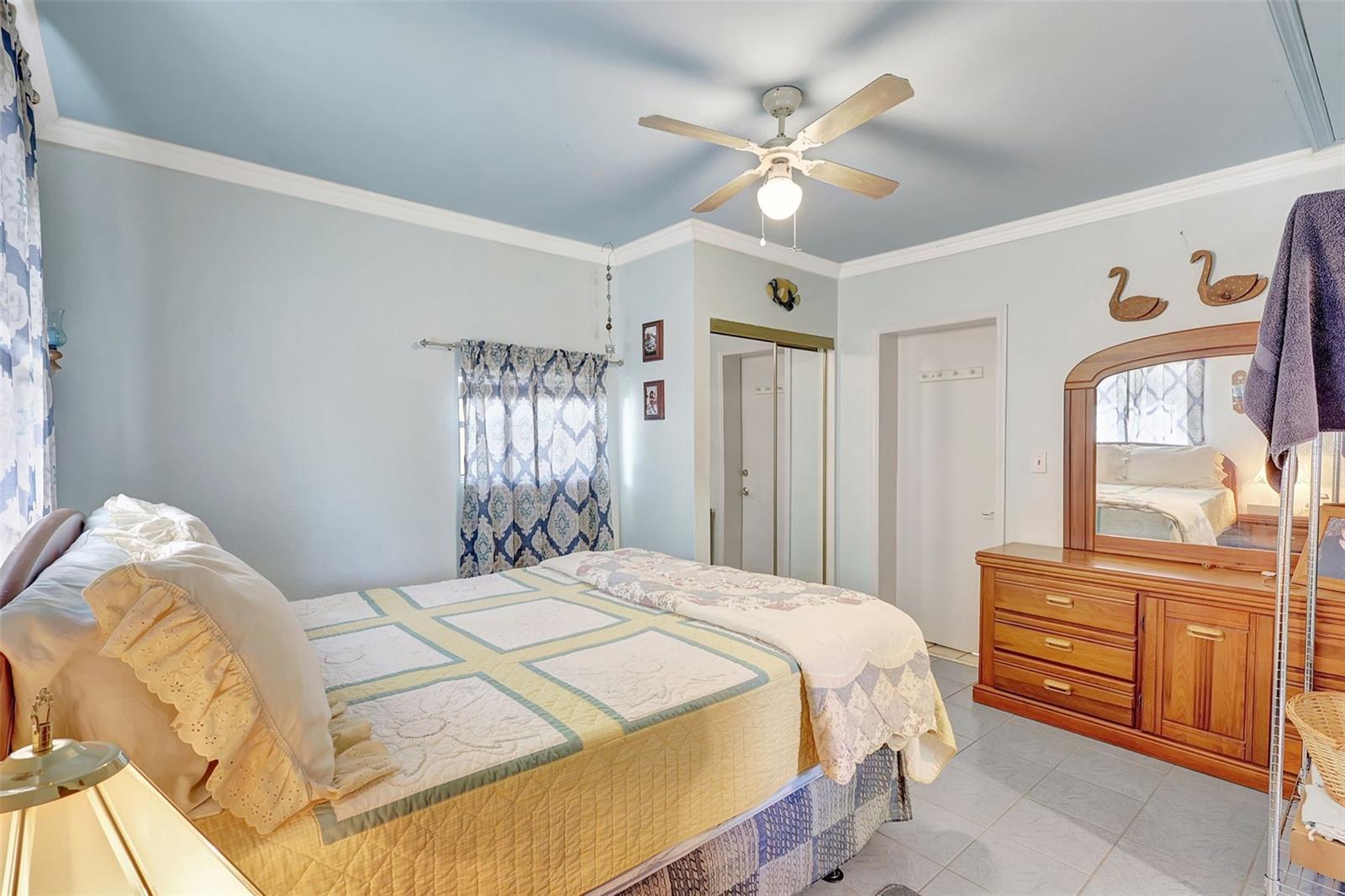 Image 13 of 32 For 2622 11th Avenue W