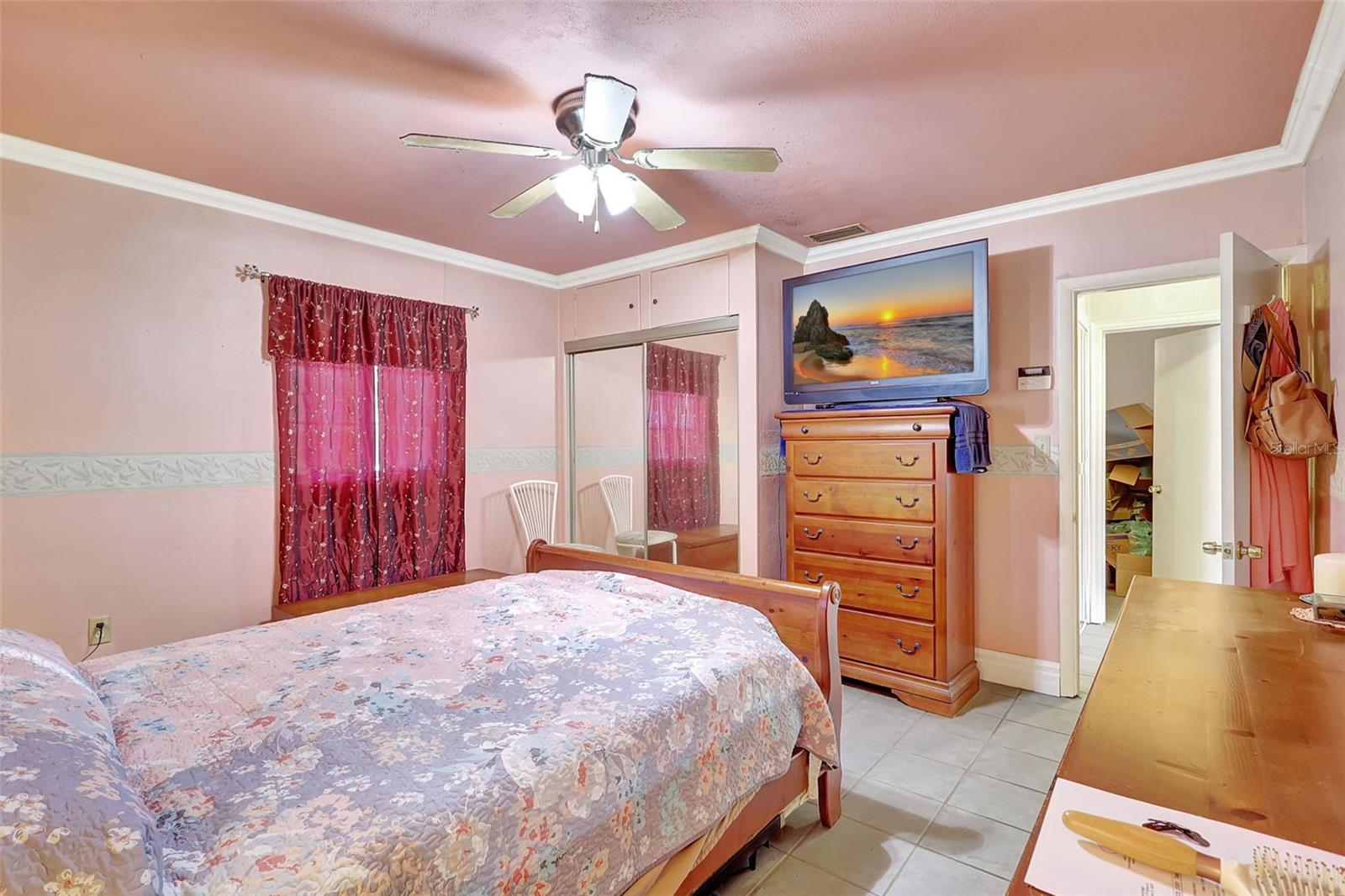 Image 16 of 32 For 2622 11th Avenue W