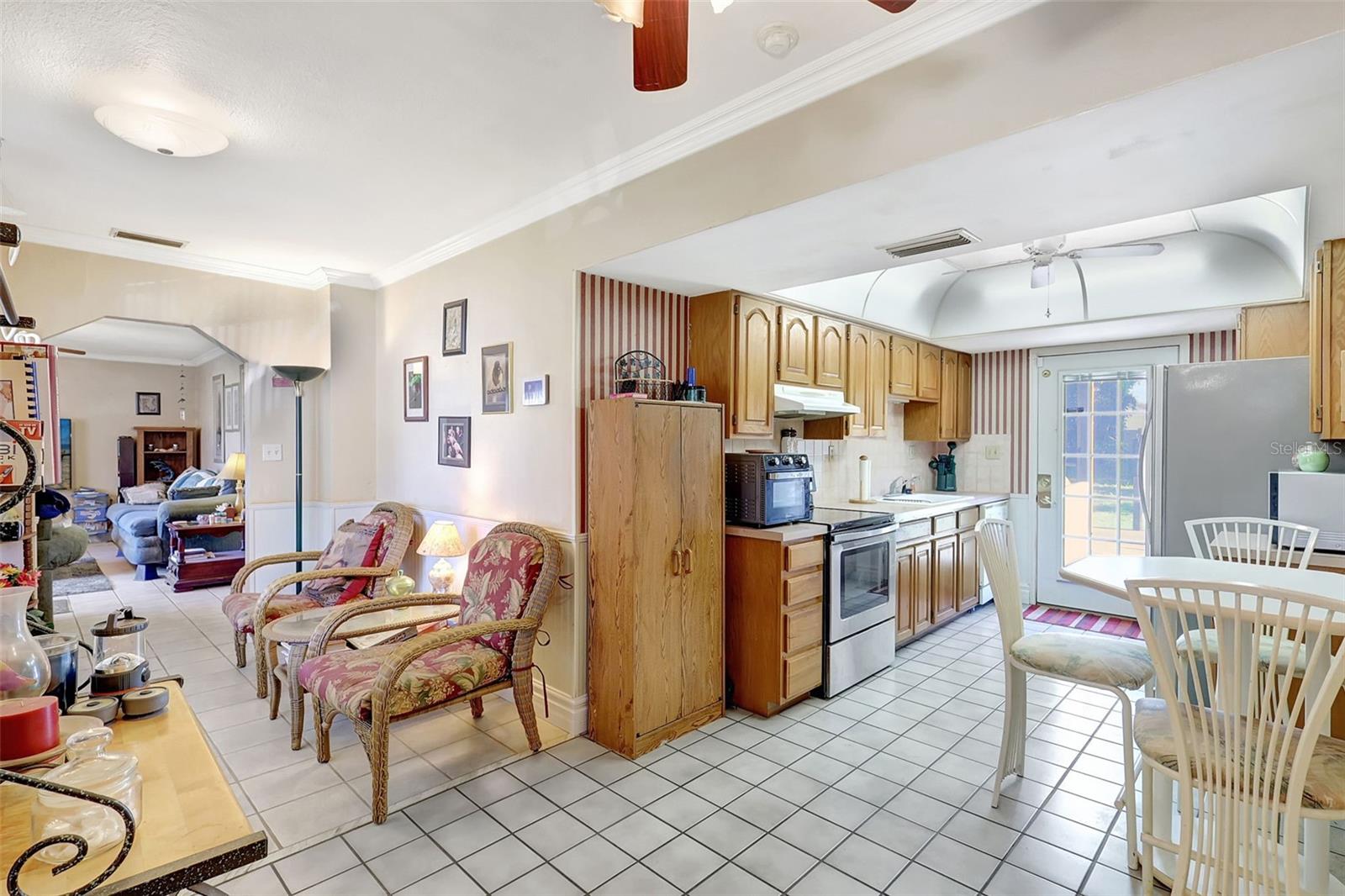 Image 23 of 32 For 2622 11th Avenue W