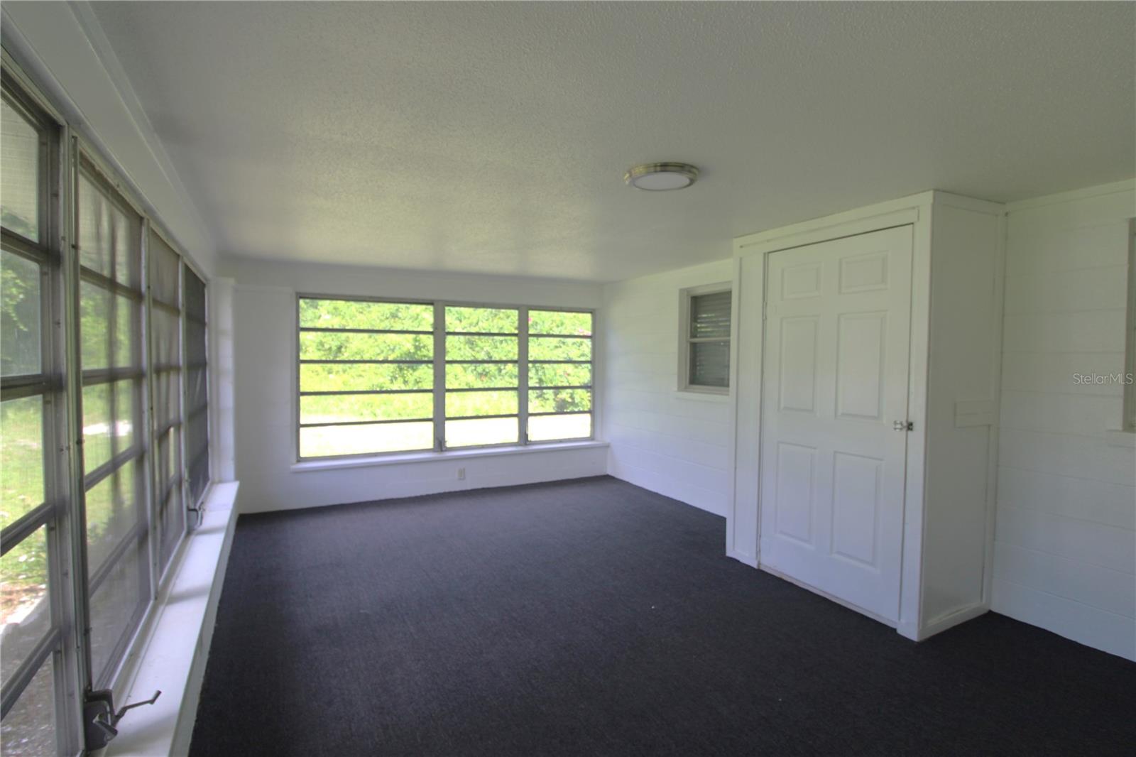 Image 11 of 17 For 416 Briarwood Road