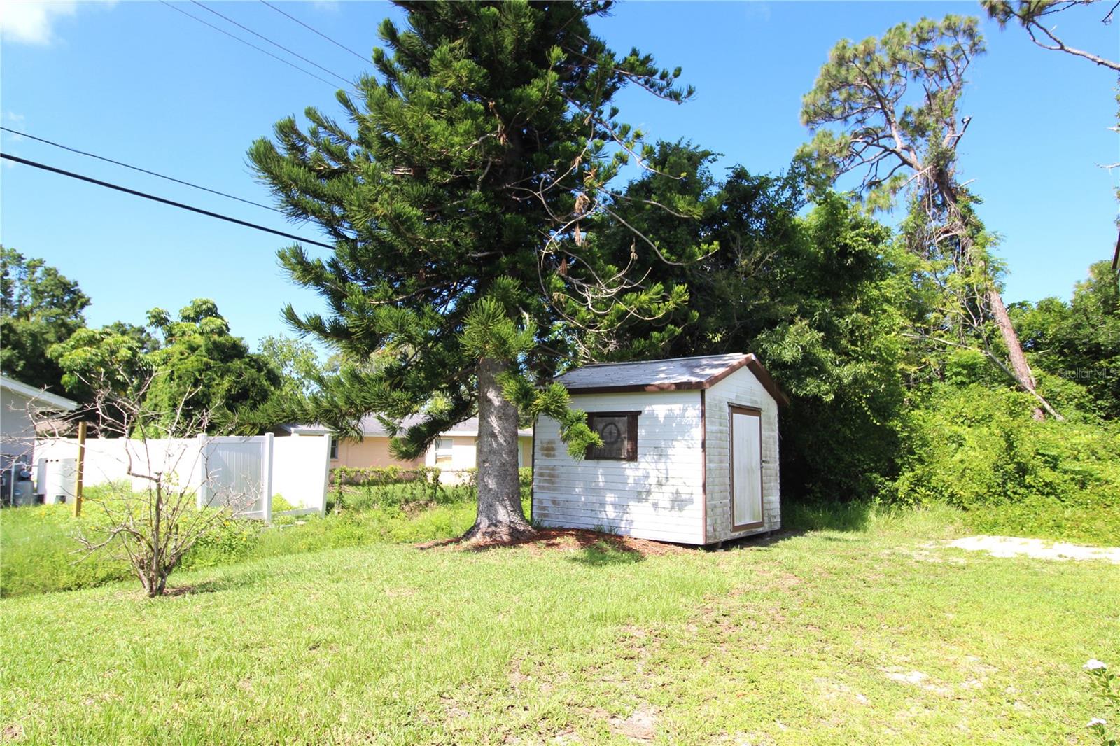 Image 17 of 17 For 416 Briarwood Road