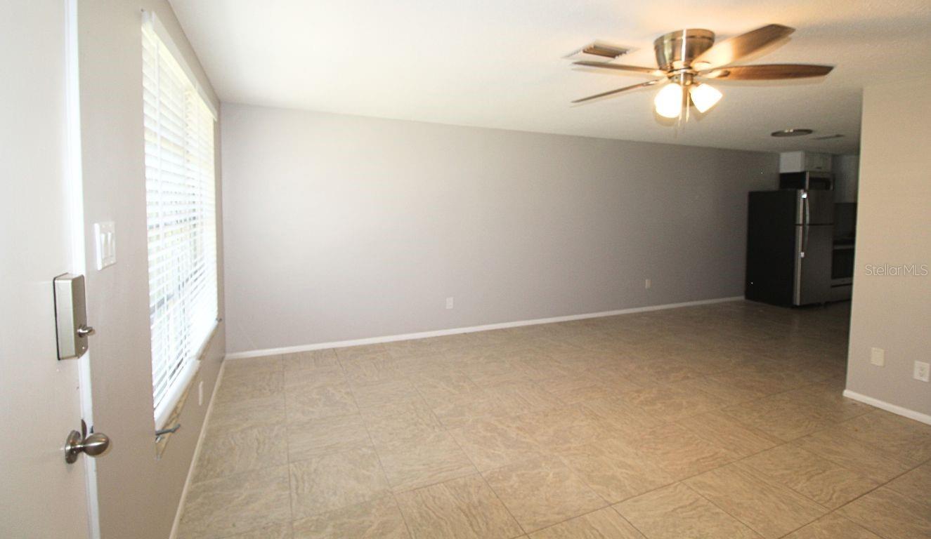 Image 4 of 17 For 416 Briarwood Road