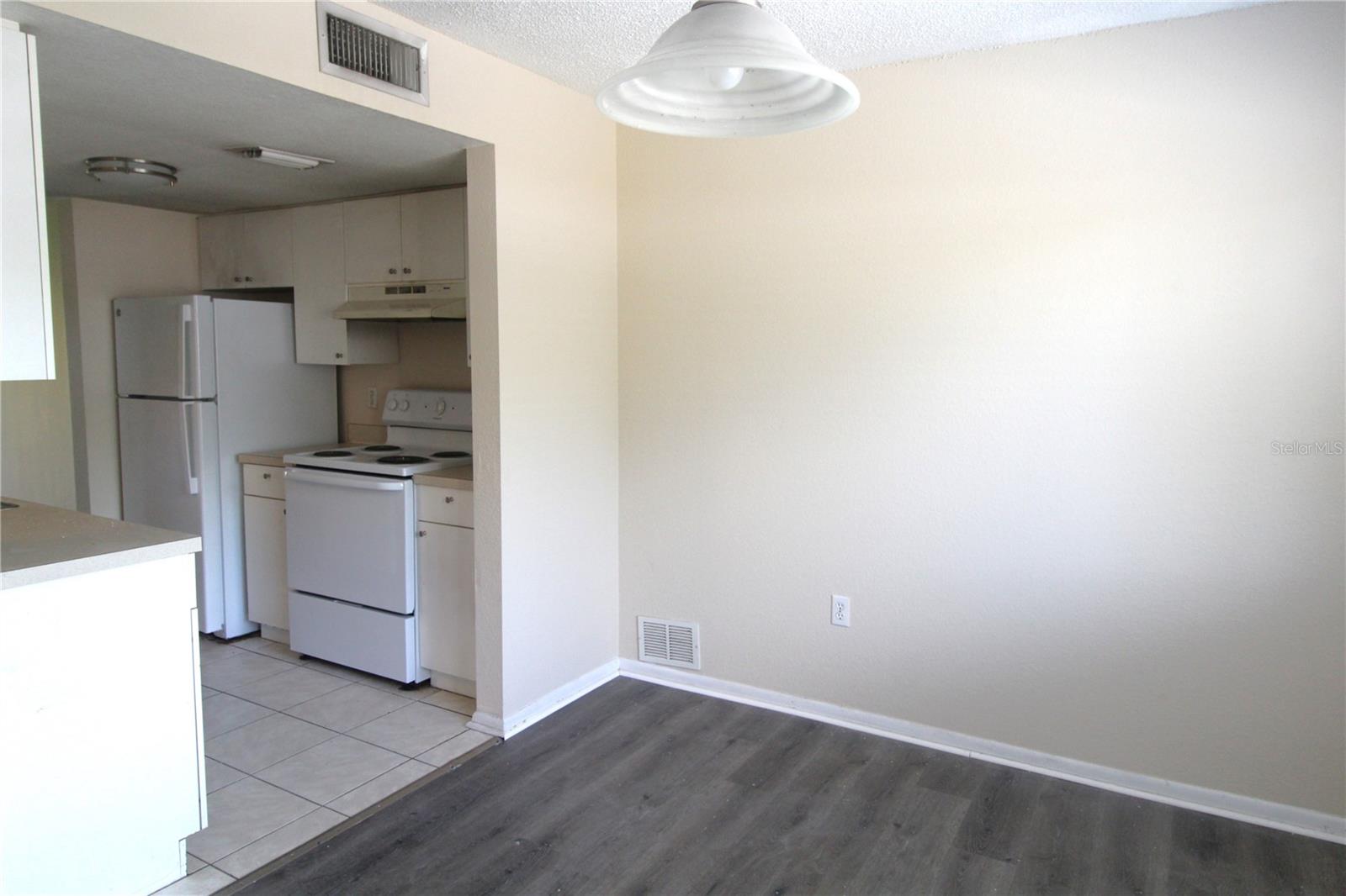 Image 3 of 16 For 5310 26th Street W 2003