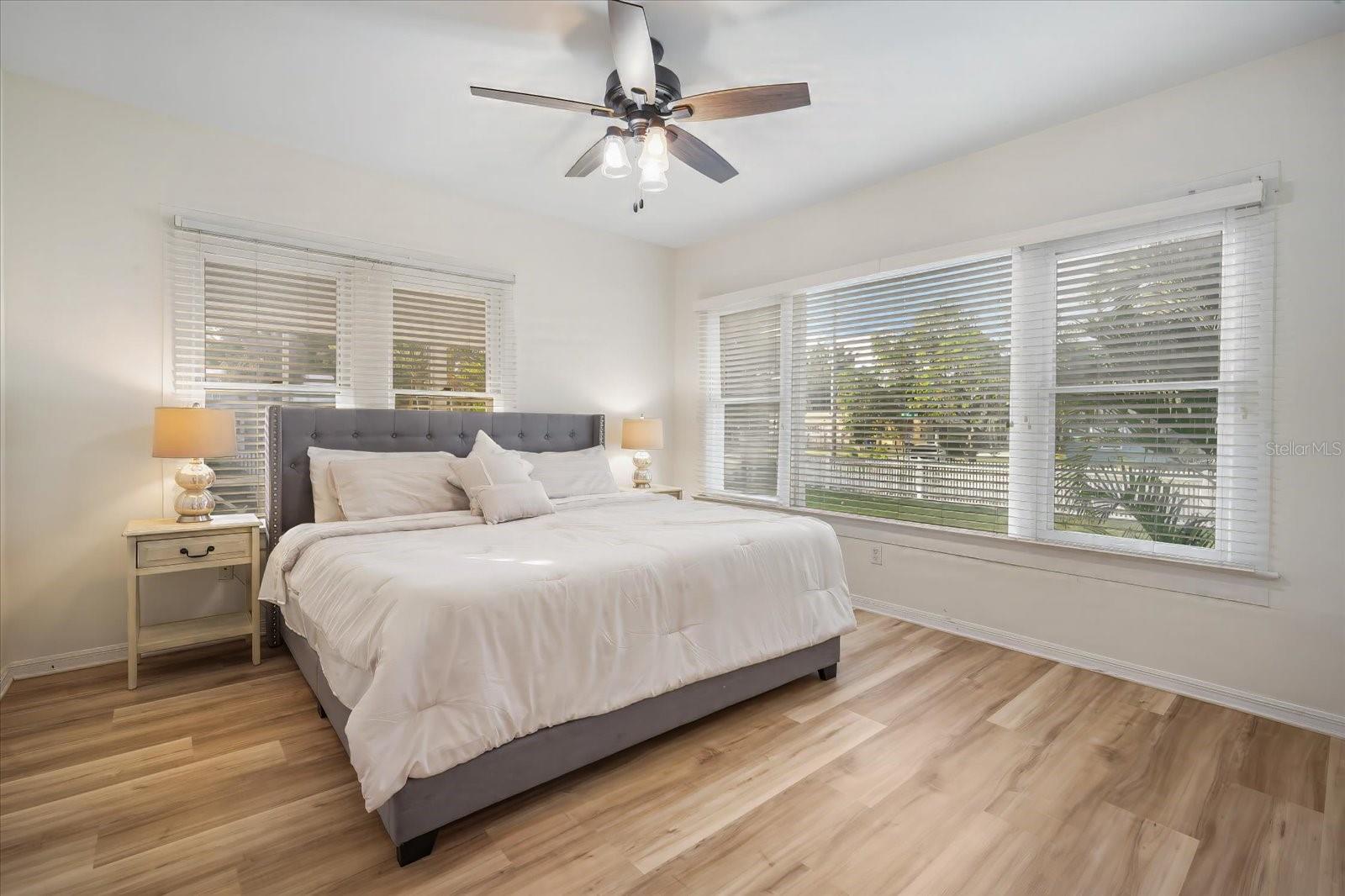 Image 14 of 38 For 520 27th Street W