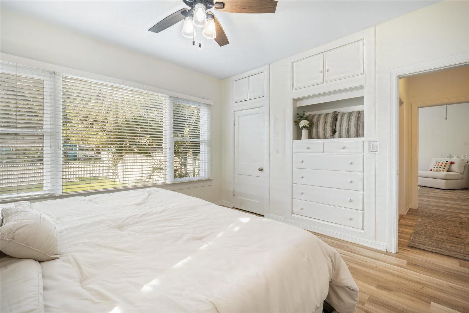 Image 15 of 38 For 520 27th Street W