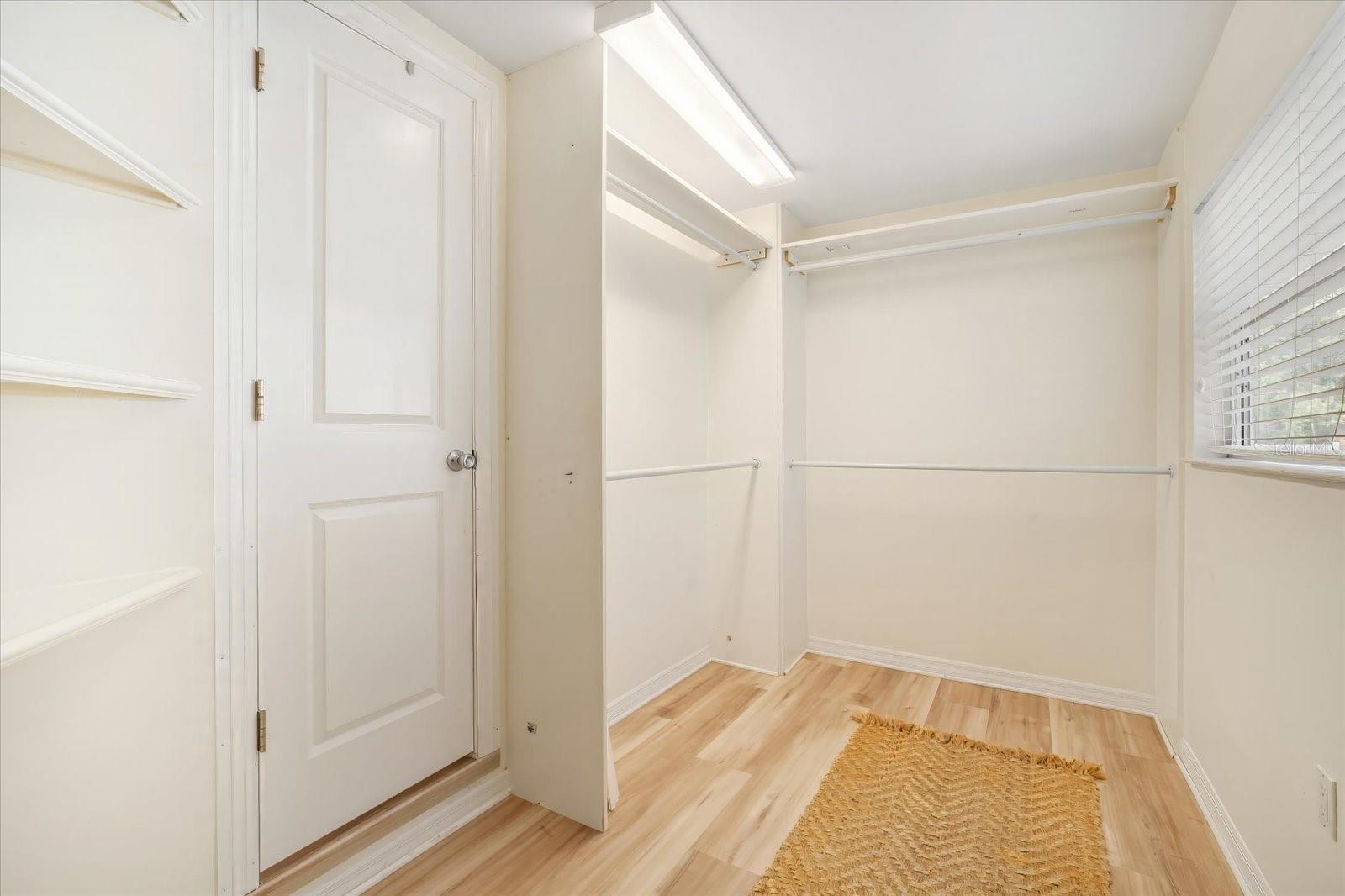 Image 20 of 38 For 520 27th Street W