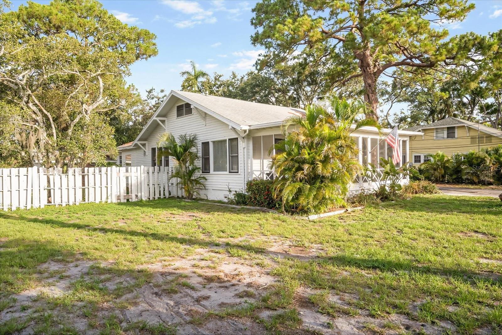 Image 28 of 38 For 520 27th Street W