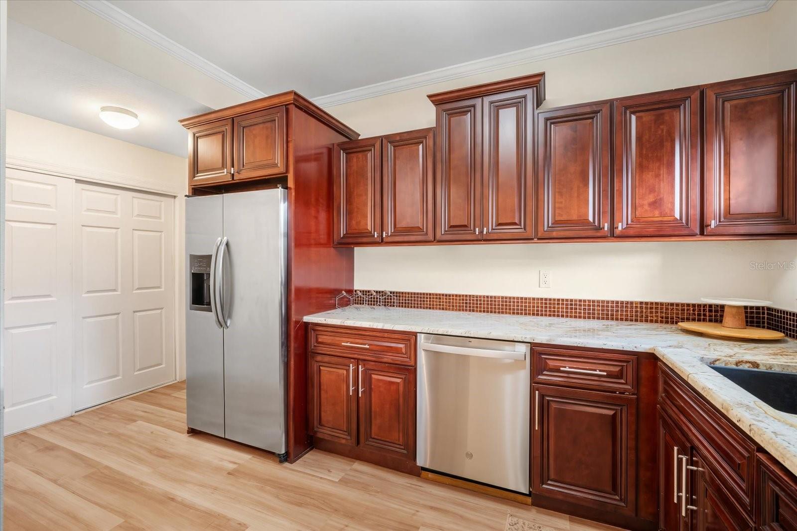Image 9 of 38 For 520 27th Street W