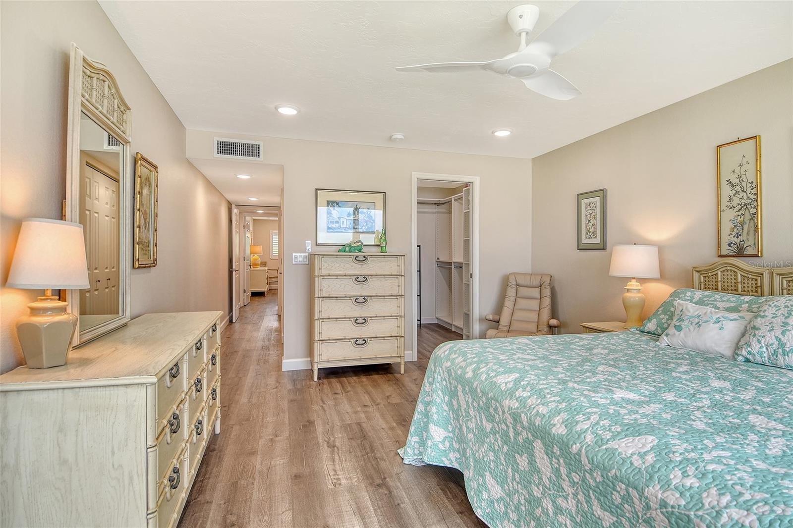 Image 27 of 68 For 4325 Gulf Of Mexico Drive 204